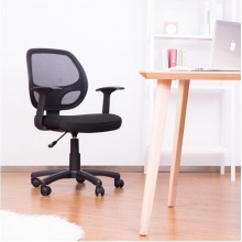 得力 4900 人體工程靠背辦公椅 黑色