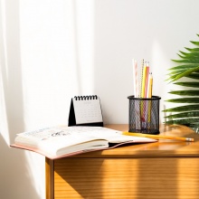 得力 9172 金屬網(wǎng)狀圓形筆筒 黑色